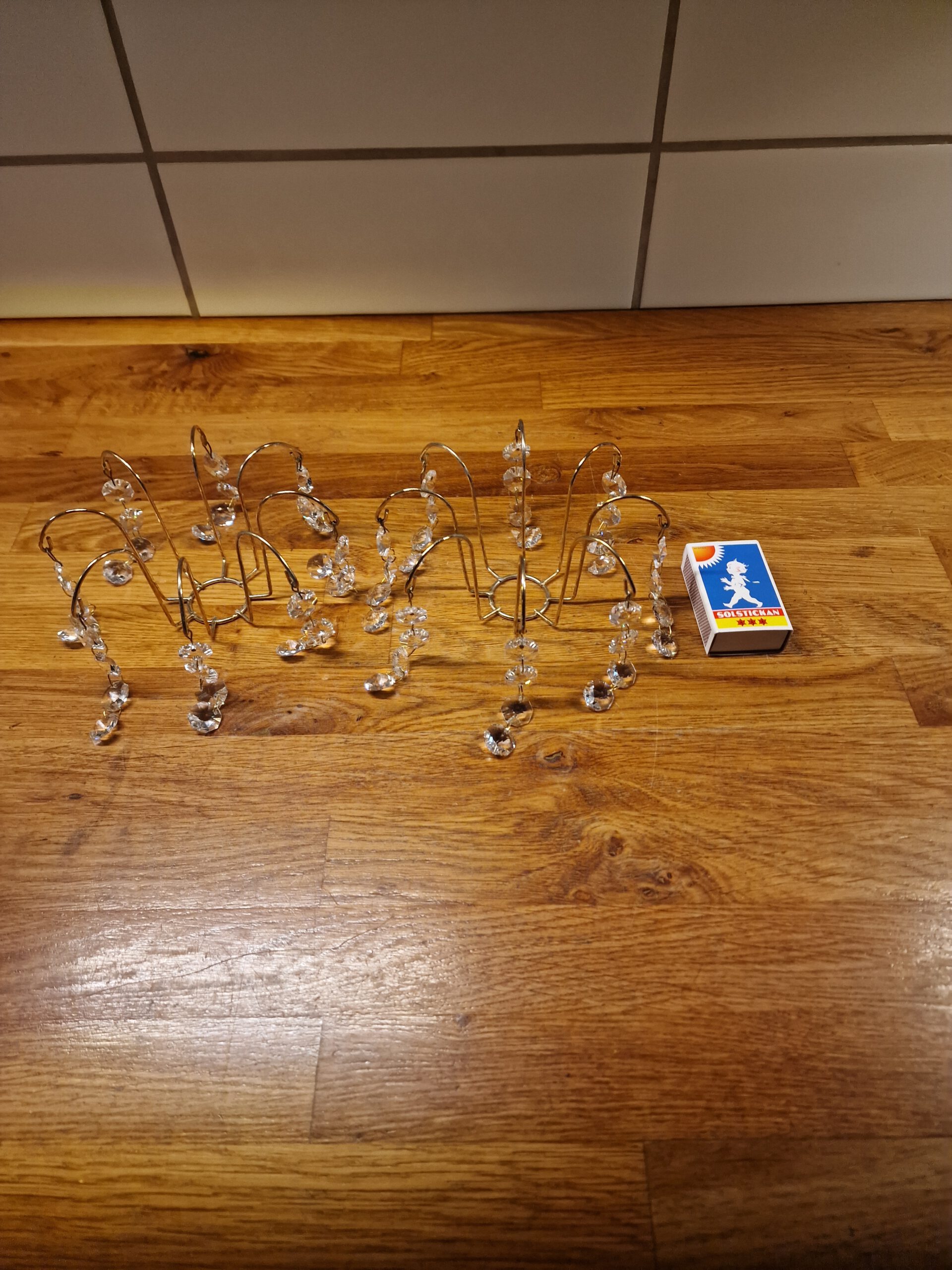 5161) Ljusmanschetter 2 st. med prismor 60 kr.