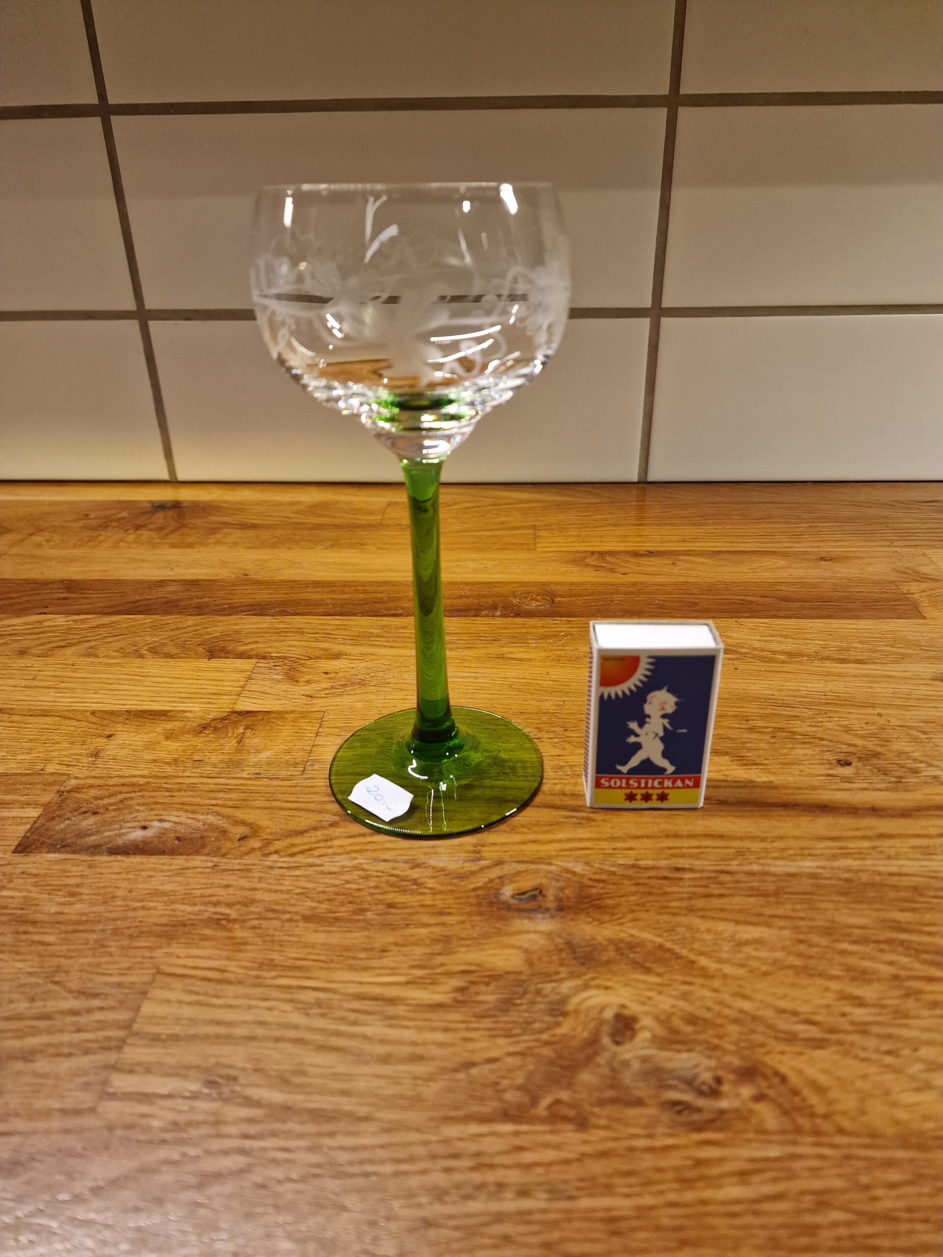 3113) Vinglas 20 kr.